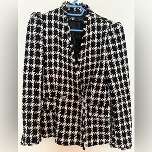 Zara Women's Black and White Houndstooth Blazer
